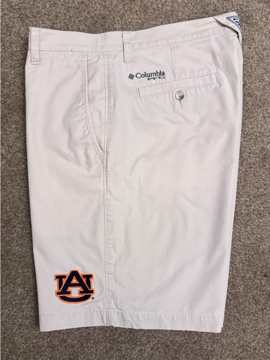Columbia Other - Columbia PFG Men's 34W Khaki Chino 10” Flat-Front Shorts with Auburn Logo